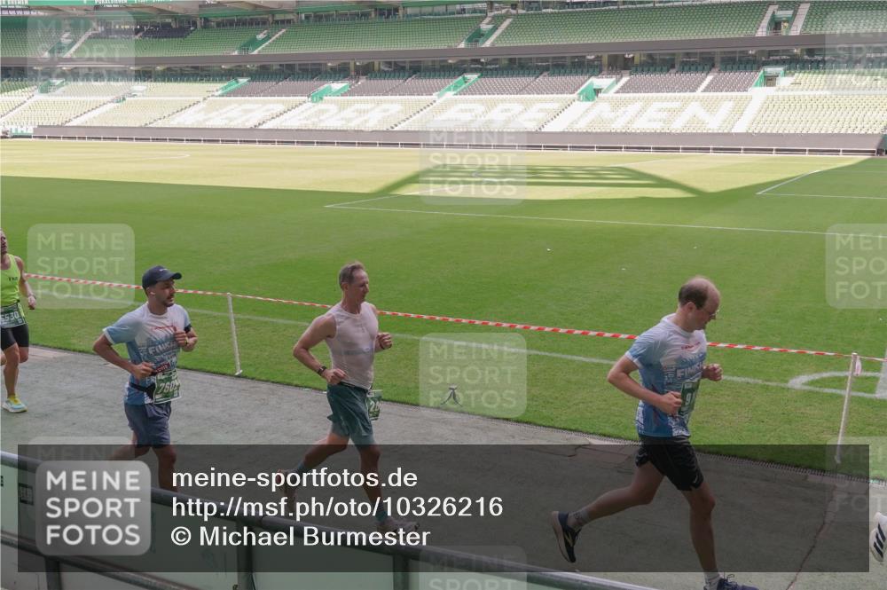 13.09.2026 - 21. swb-Marathon Bremen Michael Burmester http://msf.ph/oto/10326216 13.09.2026 12:55:42 Laufen im Stadion 161, 189, 201, 205, 307, 388, 411, 461, 465, 495, 655, 854, 876, 913, 926, 948, 1053, 1058, 1197, 1390, 1537, 1599, 1645, 1658, 1750, 1972, 2001, 2040, 2122, 2125, 2234, 2251, 2260, 2319, 2383, 2390, 2474, 2535, 2604, 2733, 2801, 2812, 2870, 2922, 2948, 2962, 3012, 3057, 3119, 3134, 3175, 3192, 3202, 3206, 3241, 3246, 3290, 3346, 3348, 3356, 3357, 3411, 3508, 3706, 3716, 3836, 4135, 4137, 4171, 4413, 4479, 4733, 5277, 5430, 5530, 5695, 5867, 6106 meine-sportfotos.de