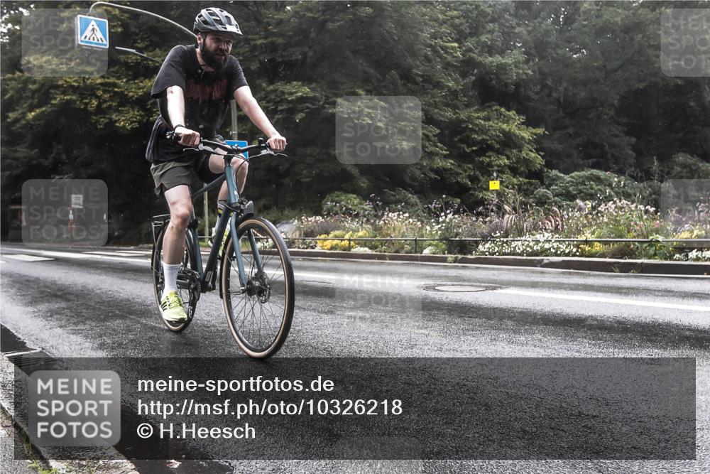 13.09.2026 - Stadtparktriathlon H.Heesch http://msf.ph/oto/10326218 13.09.2026 12:52:43 Radfahren 1195, 1203, 1209, 1267 meine-sportfotos.de