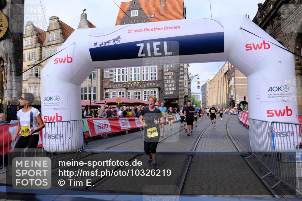 13.09.2026 - 21. swb-Marathon Bremen Tim E. http://msf.ph/oto/10326219 13.09.2026 11:01:21 Ziel 10093, 10428, 10639, 10753, 10892, 10964, 10965, 11049, 11116, 11247, 11359, 11428, 11540, 11681, 11682, 11728, 11850, 12085, 12116, 12241, 12283, 12428 meine-sportfotos.de