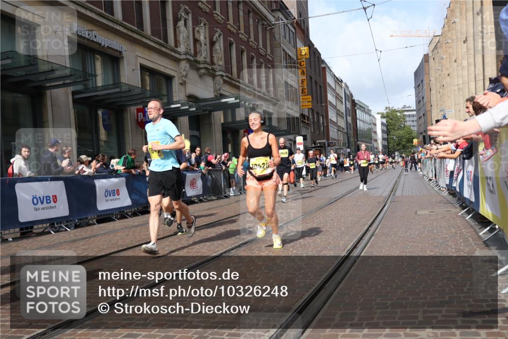 13.09.2026 - 21. swb-Marathon Bremen Strokosch-Dieckow http://msf.ph/oto/10326248 13.09.2026 11:01:01 Ziel 10181, 10560, 10647, 10648, 10678, 10892, 10964, 10965, 11049, 11116, 11260, 11306, 11428, 11459, 11467, 11550, 11551, 11666, 11681, 11682, 11751, 11788, 11796, 11798, 11813, 11816, 11969, 11970, 12047, 12062, 12241, 12245, 12283, 12390, 12391, 10093, 10263, 10367, 10368, 10428, 10639, 10753, 10857, 11055, 11247, 11343, 11359, 11475, 11540, 11556, 11728, 11797, 11804, 11819, 11850, 11959, 12006, 12085, 12116, 12397, 12428 meine-sportfotos.de