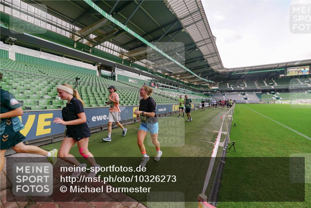 13.09.2026 - 21. swb-Marathon Bremen Michael Burmester http://msf.ph/oto/10326273 13.09.2026 13:30:15 Laufen im Stadion 122, 171, 224, 297, 405, 422, 476, 639, 685, 729, 754, 767, 806, 986, 1114, 1217, 1242, 1270, 1384, 1529, 1615, 1633, 1634, 1810, 1811, 1886, 1983, 2216, 2238, 2242, 2249, 2263, 2326, 2368, 2372, 2436, 2449, 2546, 2615, 2629, 2637, 2643, 2719, 2738, 2740, 2830, 2862, 2868, 2869, 2871, 2918, 2924, 2991, 2994, 3020, 3053, 3101, 3129, 3227, 3238, 3274, 3286, 3321, 3361, 3401, 3563, 3594, 3605, 3678, 3755, 3758, 3873, 3876, 3898, 3929, 3953, 3965, 3971, 4011, 4056, 357 meine-sportfotos.de