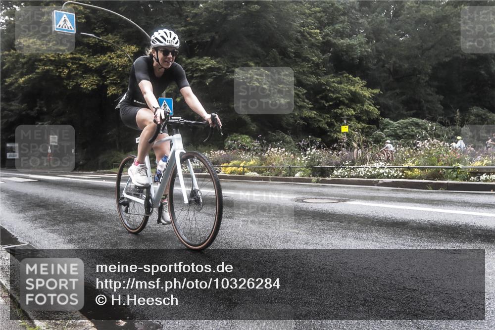 13.09.2026 - Stadtparktriathlon H.Heesch http://msf.ph/oto/10326284 13.09.2026 12:53:52 Radfahren 1088, 1120, 1136, 1232, 1257 meine-sportfotos.de