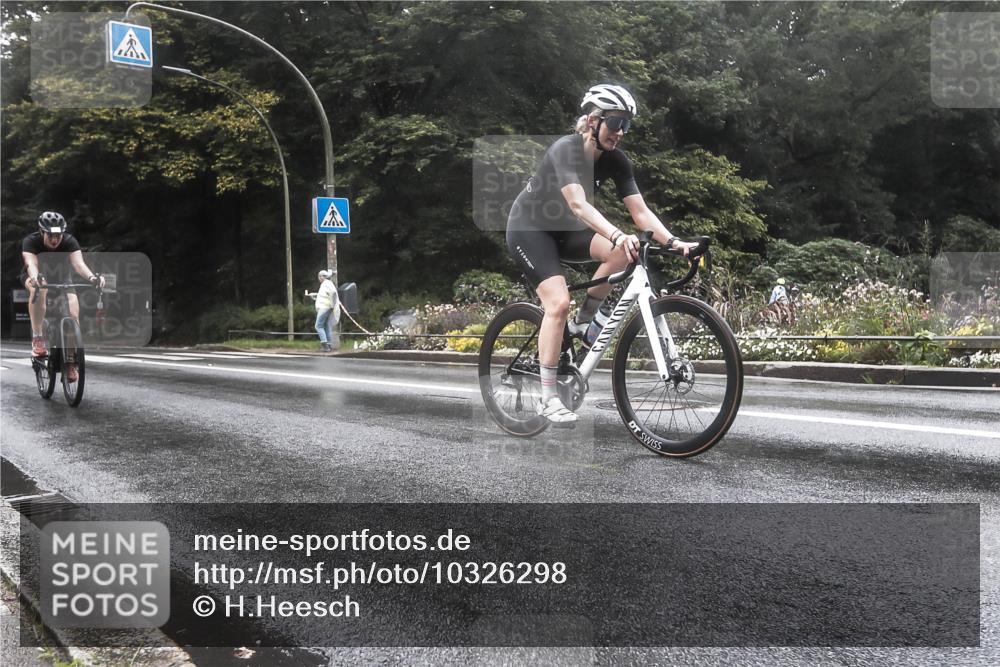 13.09.2026 - Stadtparktriathlon H.Heesch http://msf.ph/oto/10326298 13.09.2026 12:53:55 Radfahren 1136, 1232, 1255, 1257 meine-sportfotos.de