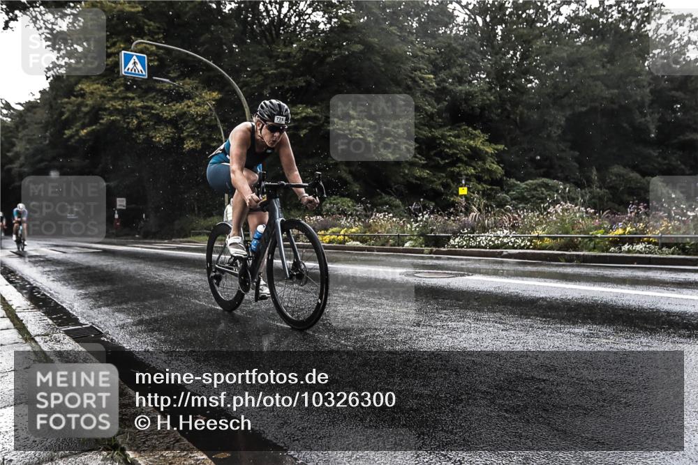 13.09.2026 - Stadtparktriathlon H.Heesch http://msf.ph/oto/10326300 13.09.2026 11:42:03 Radfahren 771, 792, 814, 820 meine-sportfotos.de