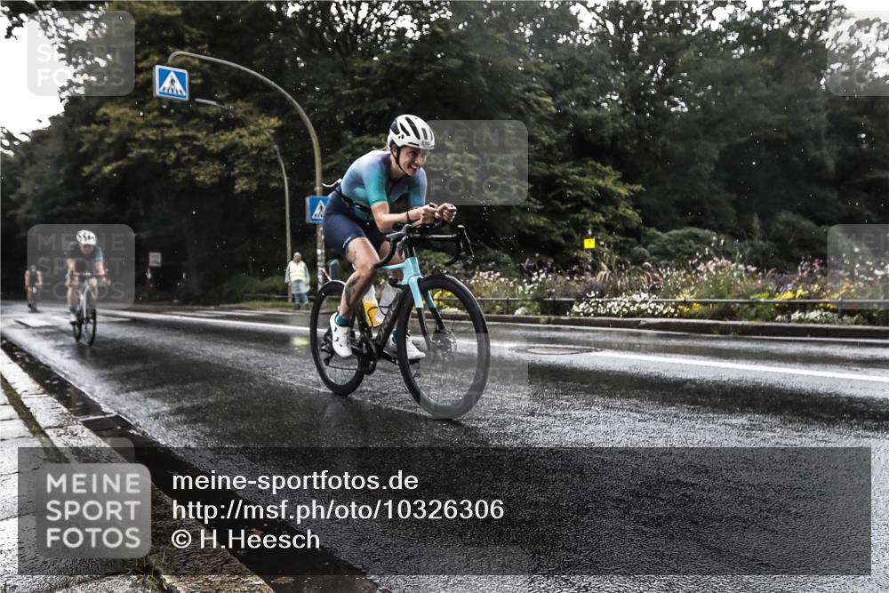 13.09.2026 - Stadtparktriathlon H.Heesch http://msf.ph/oto/10326306 13.09.2026 11:42:05 Radfahren 771, 814, 820, 927 meine-sportfotos.de