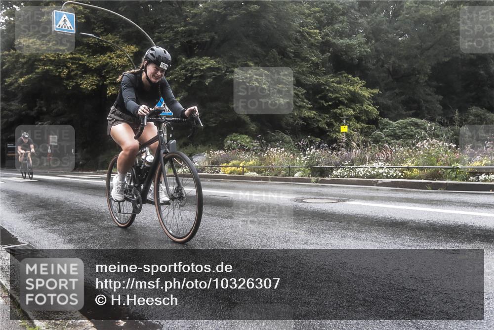 13.09.2026 - Stadtparktriathlon H.Heesch http://msf.ph/oto/10326307 13.09.2026 12:54:01 Radfahren 1078, 1084, 1214, 1294 meine-sportfotos.de