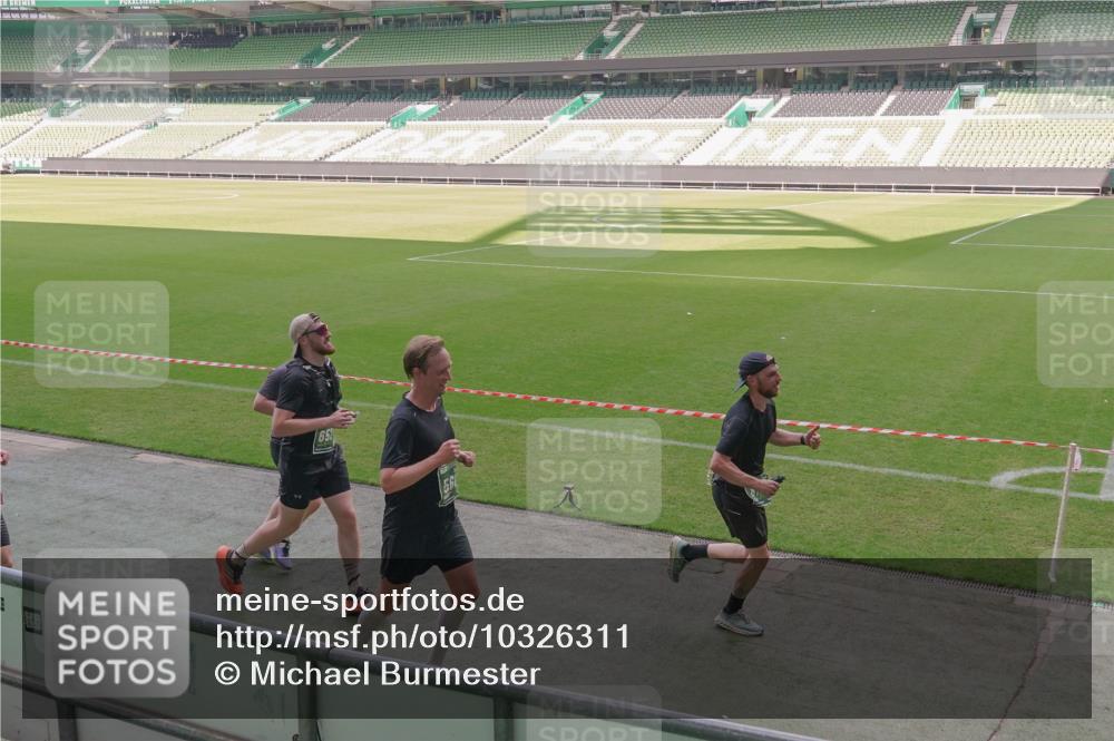 13.09.2026 - 21. swb-Marathon Bremen Michael Burmester http://msf.ph/oto/10326311 13.09.2026 12:55:49 Laufen im Stadion 161, 201, 205, 307, 388, 411, 431, 461, 465, 495, 655, 854, 876, 913, 926, 948, 1053, 1058, 1130, 1197, 1390, 1537, 1599, 1645, 1750, 1972, 2001, 2040, 2122, 2125, 2234, 2251, 2260, 2319, 2383, 2390, 2473, 2474, 2535, 2604, 2733, 2801, 2812, 2870, 2922, 2948, 3012, 3057, 3119, 3134, 3175, 3192, 3202, 3206, 3241, 3246, 3290, 3346, 3348, 3356, 3411, 3508, 3706, 3716, 3836, 4135, 4137, 4171, 4413, 4479, 4733, 5277, 5430, 5530, 5695, 5867, 6106 meine-sportfotos.de