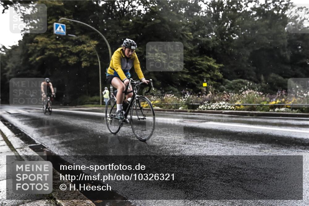 13.09.2026 - Stadtparktriathlon H.Heesch http://msf.ph/oto/10326321 13.09.2026 11:42:13 Radfahren 728, 746, 793, 888 meine-sportfotos.de