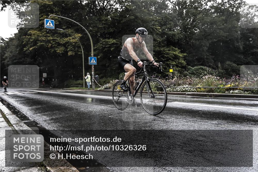 13.09.2026 - Stadtparktriathlon H.Heesch http://msf.ph/oto/10326326 13.09.2026 11:42:14 Radfahren 728, 746, 793, 888 meine-sportfotos.de