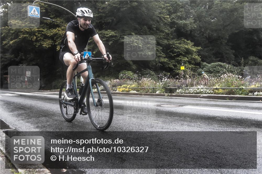 13.09.2026 - Stadtparktriathlon H.Heesch http://msf.ph/oto/10326327 13.09.2026 12:54:04 Radfahren 1078, 1214, 1248, 1294 meine-sportfotos.de