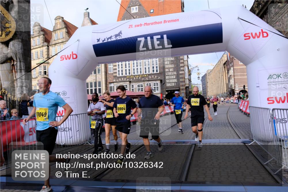 13.09.2026 - 21. swb-Marathon Bremen Tim E. http://msf.ph/oto/10326342 13.09.2026 11:01:24 Ziel 10093, 10428, 10639, 10753, 10892, 10964, 10965, 11049, 11116, 11260, 11306, 11428, 11540, 11681, 11682, 11728, 11751, 11816, 11850, 12085, 12116, 12241, 12245, 12283, 12390, 12391, 12428 meine-sportfotos.de