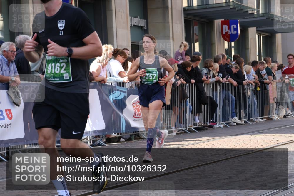 13.09.2026 - 21. swb-Marathon Bremen Strokosch-Dieckow http://msf.ph/oto/10326352 13.09.2026 13:20:16 Ziel 201, 232, 334, 541, 769, 876, 1197, 1528, 1646, 2493, 2577, 2953, 3813, 3866, 4174, 4351, 4357, 4358, 4482, 5137, 5213, 5450, 5493, 5855, 5954, 6177, 6495, 6496, 7411, 7517, 8141, 8178, 8804, 9047, 9162, 9691, 9721, 9949, 13126, 13222, 205, 431, 495, 511, 655, 1058, 1252, 1390, 1537, 1750, 1931, 1972, 2122, 2343, 2577, 2807, 2885, 2903, 3685, 3690, 4287, 5340, 5389, 5583, 5813, 5837, 6663, 6901, 7018, 7341, 7404, 7531, 7664, 8178, 9518, 9756, 13192 meine-sportfotos.de