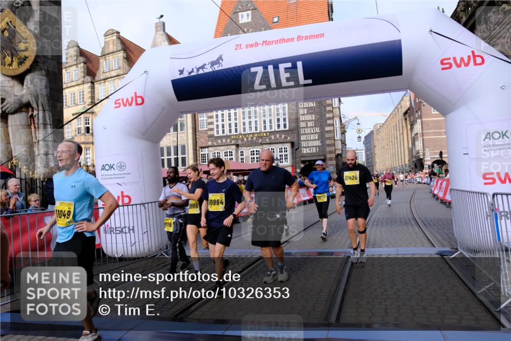 13.09.2026 - 21. swb-Marathon Bremen Tim E. http://msf.ph/oto/10326353 13.09.2026 11:01:24 Ziel 10093, 10428, 10639, 10753, 10892, 10964, 10965, 11049, 11116, 11260, 11306, 11428, 11540, 11681, 11682, 11728, 11751, 11816, 11850, 12085, 12116, 12241, 12245, 12283, 12390, 12391, 12428 meine-sportfotos.de