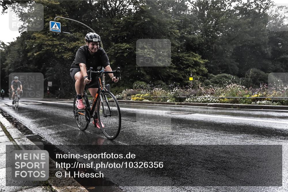13.09.2026 - Stadtparktriathlon H.Heesch http://msf.ph/oto/10326356 13.09.2026 11:42:28 Radfahren 722, 778, 780, 862, 867, 878 meine-sportfotos.de