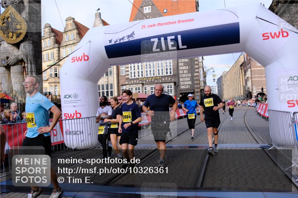 13.09.2026 - 21. swb-Marathon Bremen Tim E. http://msf.ph/oto/10326361 13.09.2026 11:01:24 Ziel 10093, 10428, 10639, 10753, 10892, 10964, 10965, 11049, 11116, 11260, 11306, 11428, 11540, 11681, 11682, 11728, 11751, 11816, 11850, 12085, 12116, 12241, 12245, 12283, 12390, 12391, 12428 meine-sportfotos.de