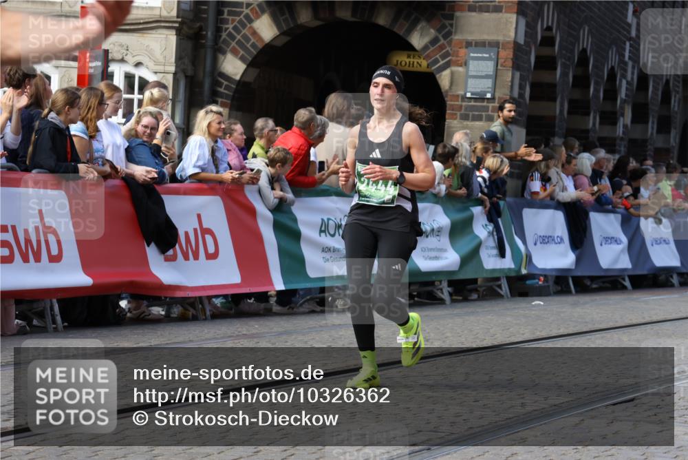 13.09.2026 - 21. swb-Marathon Bremen Strokosch-Dieckow http://msf.ph/oto/10326362 13.09.2026 13:11:59 Ziel 382, 4651, 5585, 6059, 7109, 8982, 8996, 13055, 493, 2447, 2820, 3336, 3703, 4283, 5940, 6107, 6739, 7521, 7621, 13013 meine-sportfotos.de