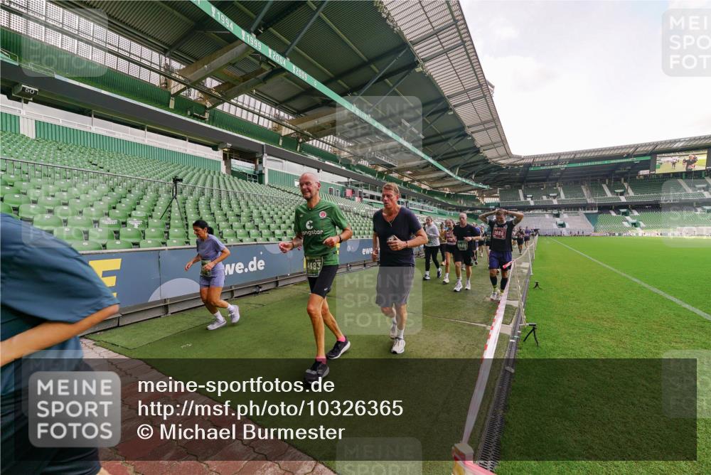 13.09.2026 - 21. swb-Marathon Bremen Michael Burmester http://msf.ph/oto/10326365 13.09.2026 13:30:26 Laufen im Stadion 122, 171, 224, 297, 405, 422, 476, 639, 685, 754, 767, 806, 986, 1114, 1217, 1242, 1270, 1529, 1615, 1633, 1634, 1775, 1810, 1811, 1886, 1983, 2216, 2238, 2242, 2249, 2263, 2326, 2368, 2372, 2436, 2449, 2546, 2615, 2629, 2637, 2643, 2677, 2719, 2738, 2740, 2830, 2869, 2871, 2877, 2918, 2994, 3020, 3053, 3094, 3101, 3129, 3227, 3238, 3274, 3286, 3361, 3401, 3563, 3605, 3723, 3755, 3758, 3873, 3876, 3898, 3929, 3953, 3965, 3971, 4011, 4056, 357 meine-sportfotos.de