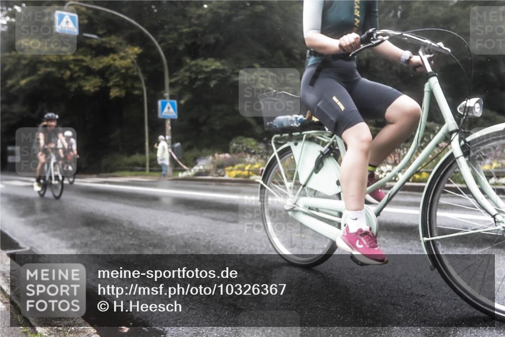 13.09.2026 - Stadtparktriathlon H.Heesch http://msf.ph/oto/10326367 13.09.2026 12:54:18 Radfahren 1140, 1170, 1189, 1204, 1242 meine-sportfotos.de