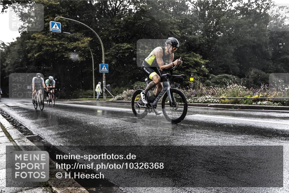 13.09.2026 - Stadtparktriathlon H.Heesch http://msf.ph/oto/10326368 13.09.2026 11:42:31 Radfahren 722, 821, 862, 878, 879 meine-sportfotos.de