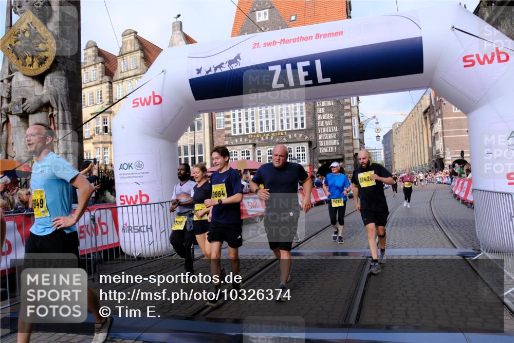 13.09.2026 - 21. swb-Marathon Bremen Tim E. http://msf.ph/oto/10326374 13.09.2026 11:01:25 Ziel 10093, 10428, 10639, 10753, 10892, 10964, 10965, 11049, 11116, 11260, 11306, 11428, 11540, 11681, 11682, 11728, 11751, 11813, 11816, 11850, 12085, 12116, 12241, 12245, 12283, 12390, 12391 meine-sportfotos.de