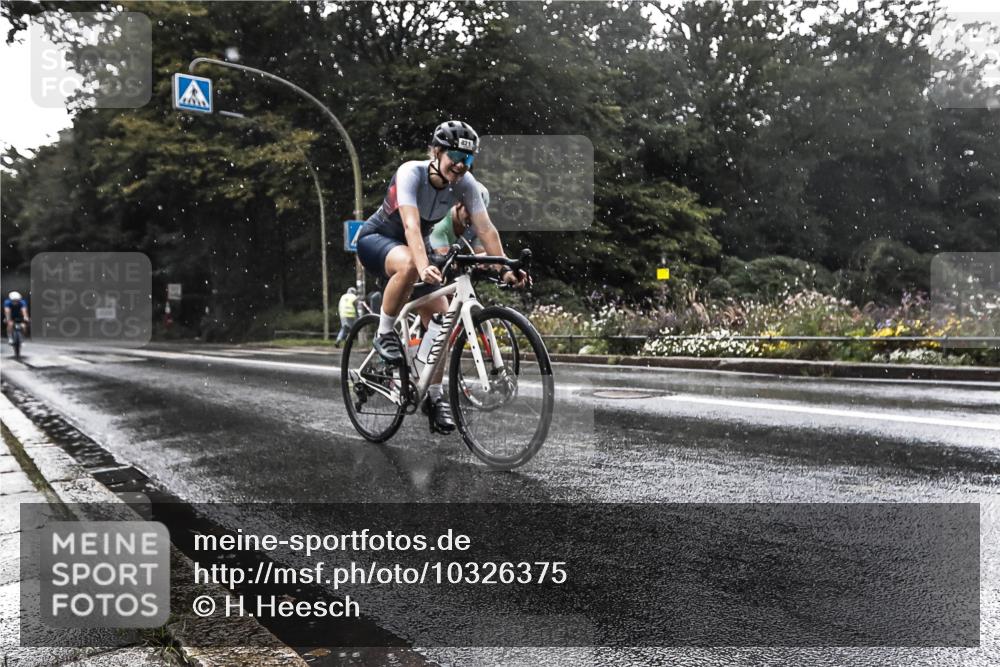 13.09.2026 - Stadtparktriathlon H.Heesch http://msf.ph/oto/10326375 13.09.2026 11:42:32 Radfahren 722, 821, 862, 878, 879, 920 meine-sportfotos.de
