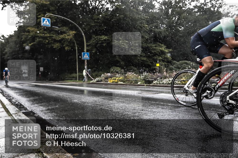 13.09.2026 - Stadtparktriathlon H.Heesch http://msf.ph/oto/10326381 13.09.2026 11:42:32 Radfahren 722, 821, 862, 878, 879, 920 meine-sportfotos.de