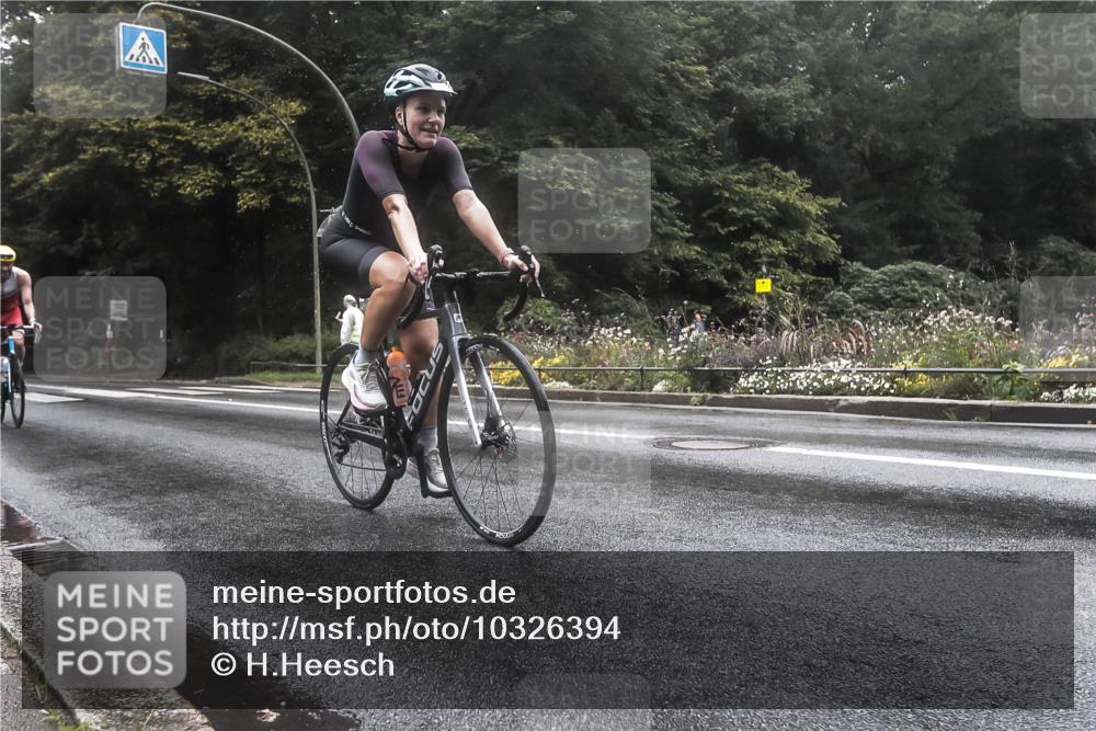 13.09.2026 - Stadtparktriathlon H.Heesch http://msf.ph/oto/10326394 13.09.2026 12:54:26 Radfahren 1087, 1193, 1299, 1400 meine-sportfotos.de