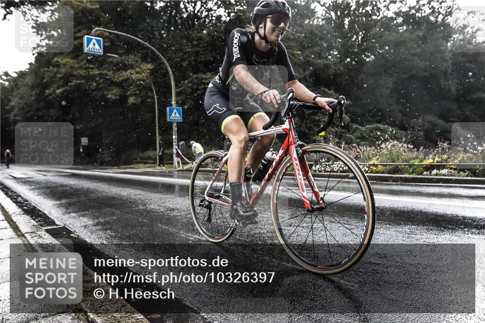 13.09.2026 - Stadtparktriathlon H.Heesch http://msf.ph/oto/10326397 13.09.2026 11:42:57 Radfahren 726 meine-sportfotos.de