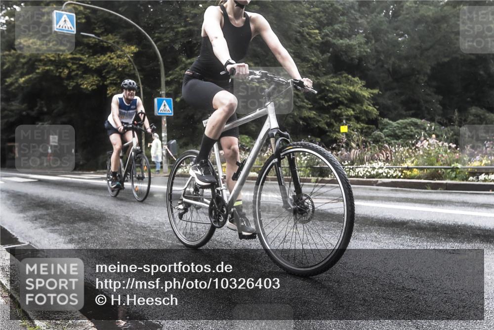 13.09.2026 - Stadtparktriathlon H.Heesch http://msf.ph/oto/10326403 13.09.2026 12:54:34 Radfahren 1101, 1225, 1226 meine-sportfotos.de