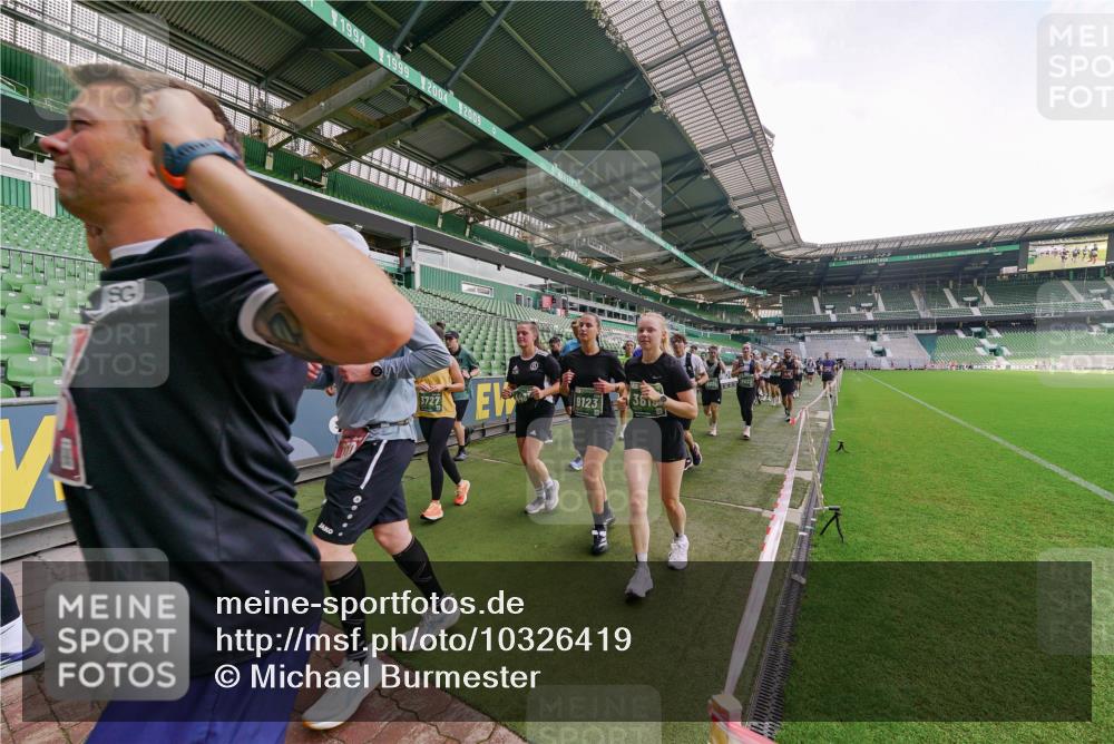 13.09.2026 - 21. swb-Marathon Bremen Michael Burmester http://msf.ph/oto/10326419 13.09.2026 13:30:30 Laufen im Stadion 122, 171, 224, 297, 405, 422, 476, 639, 754, 767, 806, 1114, 1217, 1242, 1270, 1314, 1529, 1615, 1633, 1634, 1775, 1810, 1811, 1886, 1983, 2216, 2238, 2242, 2249, 2263, 2326, 2368, 2372, 2436, 2449, 2546, 2615, 2629, 2637, 2643, 2677, 2719, 2738, 2740, 2830, 2869, 2871, 2877, 2918, 2952, 2994, 3020, 3053, 3094, 3101, 3129, 3227, 3274, 3286, 3361, 3401, 3563, 3605, 3723, 3755, 3758, 3873, 3876, 3898, 3929, 3953, 3965, 3971, 4011, 4056, 357 meine-sportfotos.de