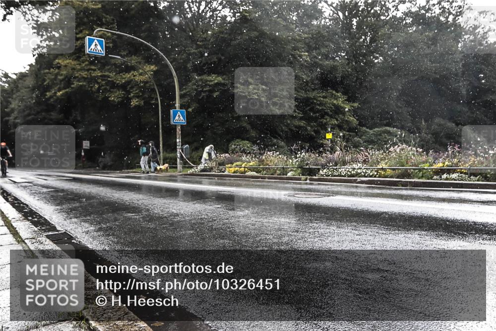 13.09.2026 - Stadtparktriathlon H.Heesch http://msf.ph/oto/10326451 13.09.2026 11:43:21 Radfahren 914, 918 meine-sportfotos.de