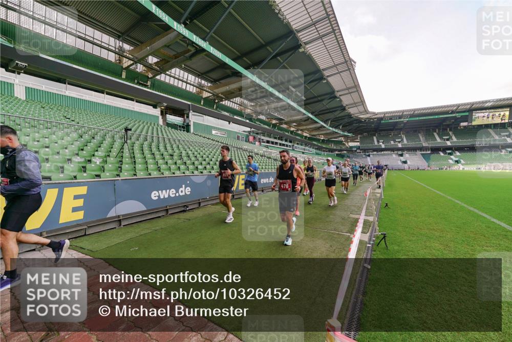 13.09.2026 - 21. swb-Marathon Bremen Michael Burmester http://msf.ph/oto/10326452 13.09.2026 13:30:34 Laufen im Stadion 122, 171, 224, 295, 297, 405, 476, 639, 754, 767, 806, 840, 1114, 1217, 1242, 1270, 1314, 1329, 1529, 1615, 1633, 1634, 1775, 1810, 1811, 1886, 1983, 2216, 2238, 2242, 2249, 2263, 2368, 2372, 2436, 2449, 2546, 2615, 2629, 2637, 2643, 2677, 2719, 2738, 2740, 2830, 2869, 2871, 2877, 2918, 2952, 2994, 3038, 3053, 3094, 3101, 3129, 3227, 3274, 3286, 3361, 3401, 3426, 3563, 3605, 3723, 3758, 3873, 3876, 3898, 3918, 3929, 3965, 3971, 4011, 4056, 357 meine-sportfotos.de
