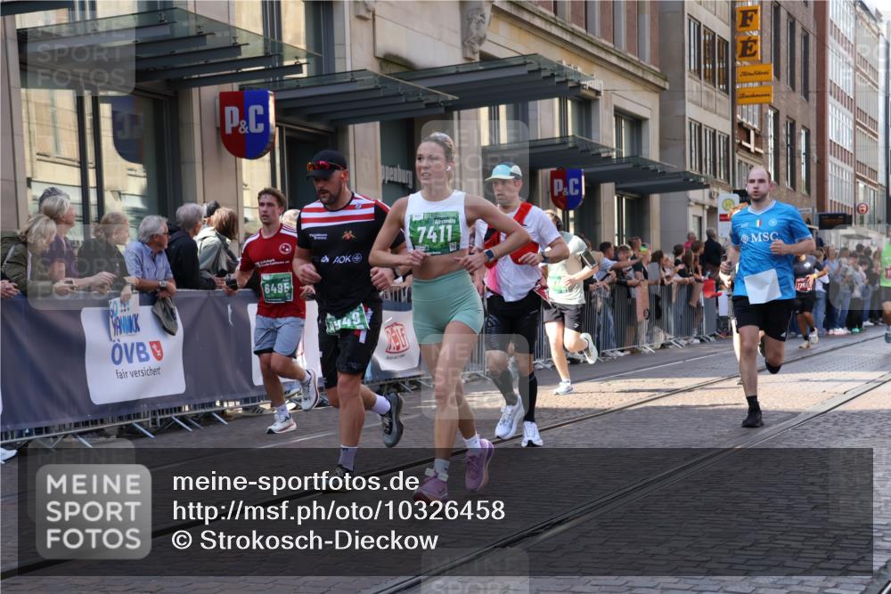13.09.2026 - 21. swb-Marathon Bremen Strokosch-Dieckow http://msf.ph/oto/10326458 13.09.2026 13:20:19 Ziel 201, 334, 541, 769, 876, 1197, 1528, 1646, 2493, 2953, 3813, 3866, 4174, 4357, 4358, 4482, 5137, 5213, 5493, 5855, 5954, 6177, 6495, 6496, 7411, 7517, 8005, 8141, 8804, 9162, 9691, 9721, 9949, 13126, 13222, 205, 232, 431, 511, 655, 1058, 1252, 1390, 1537, 1750, 1931, 2122, 2343, 2577, 2807, 2885, 2903, 3685, 3690, 4287, 4351, 5137, 5340, 5389, 5450, 5583, 5813, 5837, 6663, 6901, 7018, 7341, 7531, 7664, 8178, 9047, 9518, 9756, 13222 meine-sportfotos.de