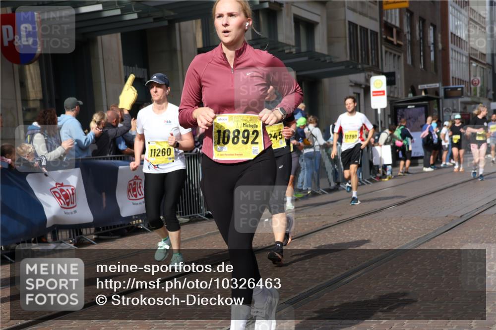 13.09.2026 - 21. swb-Marathon Bremen Strokosch-Dieckow http://msf.ph/oto/10326463 13.09.2026 11:01:06 Ziel 10181, 10251, 10560, 10647, 10648, 10678, 10892, 11260, 11306, 11324, 11459, 11467, 11550, 11551, 11666, 11751, 11788, 11796, 11798, 11813, 11816, 11969, 11970, 12047, 12062, 12245, 12283, 12390, 12391, 10093, 10367, 10368, 10428, 10639, 10753, 10857, 10964, 10965, 11049, 11055, 11116, 11247, 11359, 11428, 11540, 11681, 11682, 11728, 11797, 11804, 11819, 11850, 12006, 12085, 12116, 12241, 12397, 12428 meine-sportfotos.de