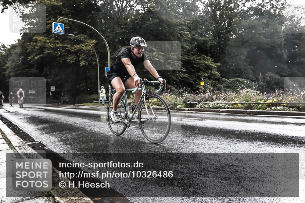 13.09.2026 - Stadtparktriathlon H.Heesch http://msf.ph/oto/10326486 13.09.2026 11:44:02 Radfahren 713, 808, 851, 894, 904, 928, 963 meine-sportfotos.de