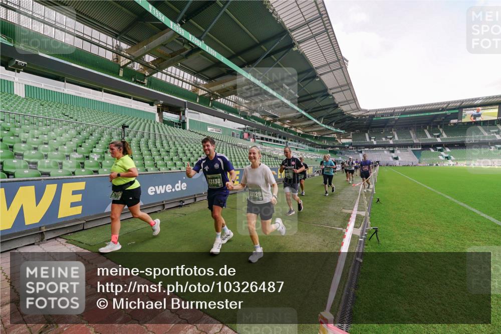 13.09.2026 - 21. swb-Marathon Bremen Michael Burmester http://msf.ph/oto/10326487 13.09.2026 13:30:37 Laufen im Stadion 122, 171, 224, 295, 297, 405, 639, 754, 767, 806, 840, 1114, 1217, 1242, 1270, 1314, 1329, 1529, 1633, 1634, 1775, 1810, 1811, 1886, 1983, 2216, 2238, 2242, 2249, 2263, 2368, 2372, 2436, 2449, 2546, 2615, 2629, 2637, 2643, 2677, 2719, 2738, 2740, 2830, 2869, 2871, 2877, 2918, 2952, 2994, 3038, 3053, 3094, 3101, 3129, 3227, 3286, 3401, 3426, 3563, 3605, 3723, 3758, 3873, 3876, 3898, 3918, 3929, 3965, 3971, 4011, 4056, 357 meine-sportfotos.de