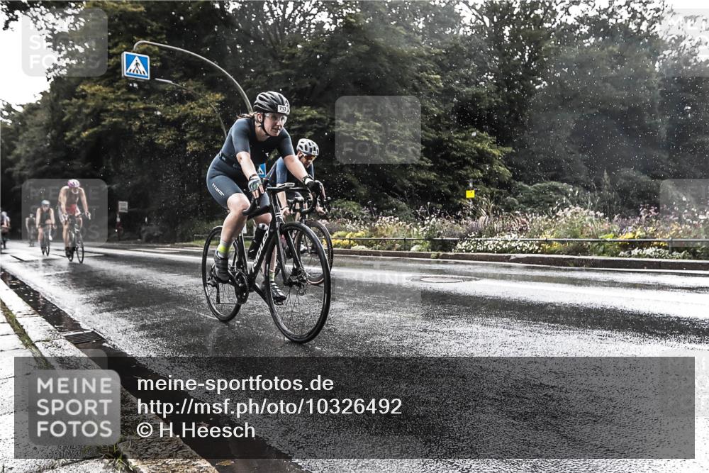 13.09.2026 - Stadtparktriathlon H.Heesch http://msf.ph/oto/10326492 13.09.2026 11:44:05 Radfahren 713, 823, 886, 894, 904, 928, 963 meine-sportfotos.de