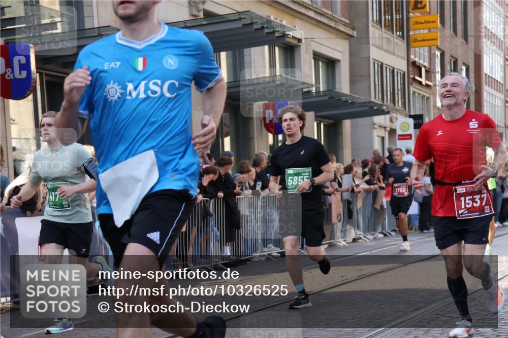 13.09.2026 - 21. swb-Marathon Bremen Strokosch-Dieckow http://msf.ph/oto/10326525 13.09.2026 13:20:20 Ziel 201, 334, 541, 769, 876, 1197, 1528, 1646, 2493, 2953, 3813, 3866, 4174, 4357, 4358, 4482, 5213, 5493, 5855, 5954, 6177, 6495, 6496, 7411, 7517, 8005, 8141, 8804, 9162, 9691, 9721, 9949, 13126, 201, 205, 232, 334, 431, 655, 1058, 1252, 1390, 1537, 1750, 1931, 2122, 2343, 2577, 2807, 2885, 2903, 3685, 3690, 4287, 4351, 5137, 5340, 5389, 5450, 5583, 5837, 6663, 6901, 7018, 7341, 7531, 7664, 8178, 9047, 9518, 9756, 13222 meine-sportfotos.de