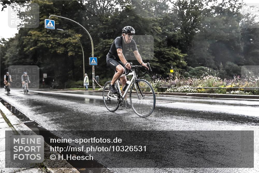 13.09.2026 - Stadtparktriathlon H.Heesch http://msf.ph/oto/10326531 13.09.2026 11:44:10 Radfahren 718, 762, 823, 832, 836, 841, 849, 861 meine-sportfotos.de