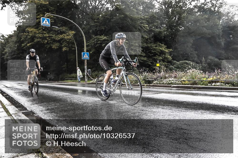 13.09.2026 - Stadtparktriathlon H.Heesch http://msf.ph/oto/10326537 13.09.2026 11:44:12 Radfahren 718, 762, 832, 836, 841, 849, 861 meine-sportfotos.de