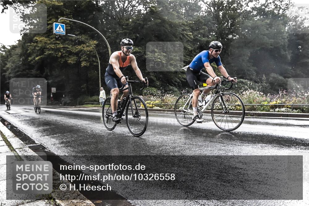 13.09.2026 - Stadtparktriathlon H.Heesch http://msf.ph/oto/10326558 13.09.2026 11:44:18 Radfahren 716, 819, 833, 864, 896, 906 meine-sportfotos.de
