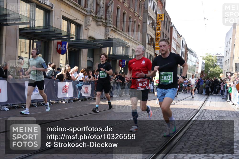 13.09.2026 - 21. swb-Marathon Bremen Strokosch-Dieckow http://msf.ph/oto/10326559 13.09.2026 13:20:21 Ziel 541, 769, 876, 1197, 1528, 1646, 1881, 2493, 2640, 2953, 3356, 3813, 3866, 4174, 4357, 4358, 4482, 4612, 5213, 5493, 5855, 5954, 6177, 6495, 6496, 7411, 7517, 8005, 8141, 8804, 9162, 9691, 9721, 9949, 13126, 201, 205, 232, 334, 431, 655, 1058, 1197, 1252, 1390, 1537, 1750, 1931, 2122, 2343, 2577, 2807, 2885, 2903, 2953, 3685, 3690, 4287, 4351, 5137, 5340, 5389, 5450, 5583, 5837, 6663, 6901, 7018, 7341, 7531, 7664, 8178, 9047, 9518, 9756, 13222 meine-sportfotos.de