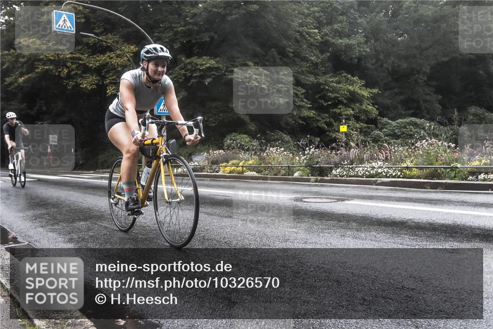 13.09.2026 - Stadtparktriathlon H.Heesch http://msf.ph/oto/10326570 13.09.2026 12:56:21 Radfahren 1154, 1260, 1268, 1275, 1426 meine-sportfotos.de