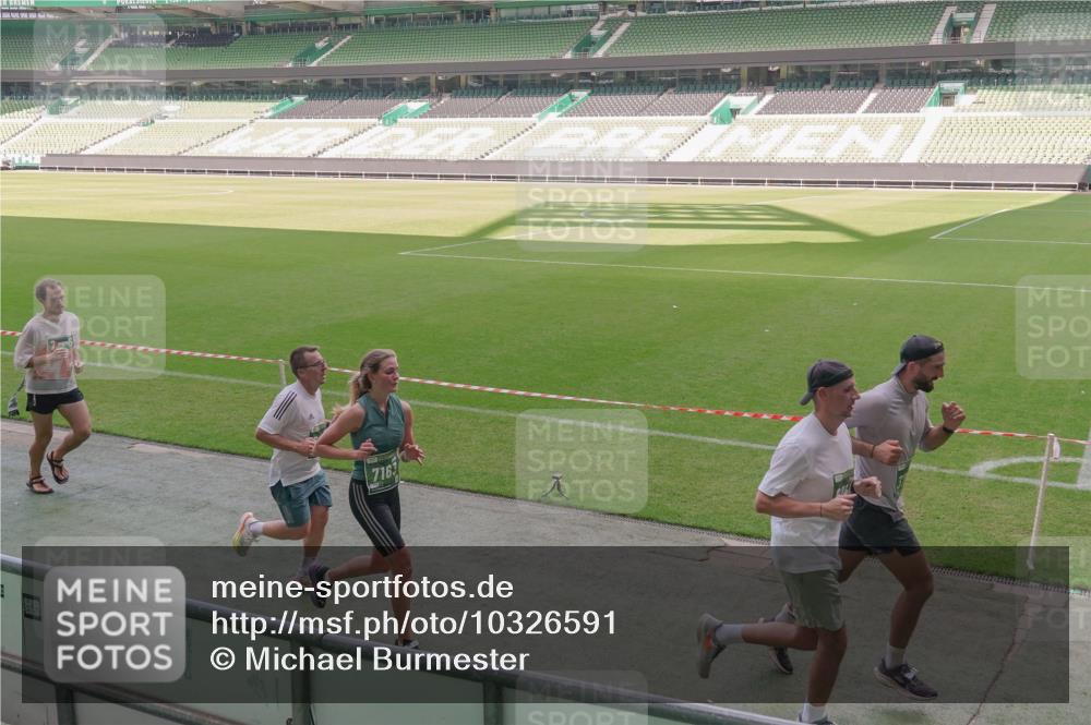 13.09.2026 - 21. swb-Marathon Bremen Michael Burmester http://msf.ph/oto/10326591 13.09.2026 12:56:08 Laufen im Stadion 201, 205, 307, 388, 411, 431, 465, 495, 655, 769, 854, 857, 876, 913, 926, 948, 1058, 1130, 1197, 1390, 1537, 1599, 1601, 1645, 1750, 1972, 2001, 2040, 2122, 2125, 2234, 2251, 2260, 2319, 2383, 2390, 2473, 2474, 2535, 2604, 2634, 2671, 2733, 2761, 2812, 2922, 2948, 3057, 3119, 3134, 3175, 3192, 3202, 3241, 3246, 3290, 3346, 3348, 3411, 3458, 3508, 3706, 3716, 3813, 3836, 4135, 4137, 4171, 4413, 4479, 4733, 5277, 5430, 5530, 5695, 5867, 6106 meine-sportfotos.de