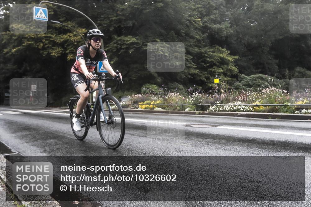 13.09.2026 - Stadtparktriathlon H.Heesch http://msf.ph/oto/10326602 13.09.2026 12:56:32 Radfahren 1156, 1164, 1202, 1208, 1366 meine-sportfotos.de