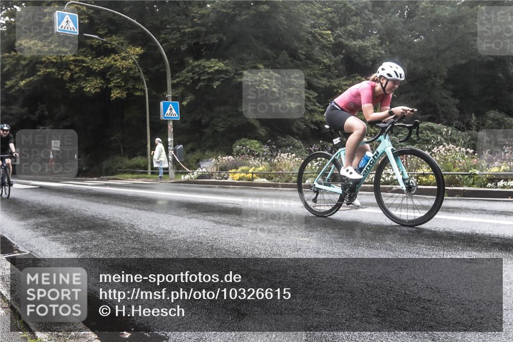 13.09.2026 - Stadtparktriathlon H.Heesch http://msf.ph/oto/10326615 13.09.2026 12:56:37 Radfahren 1123, 1156, 1253, 1271, 1389 meine-sportfotos.de