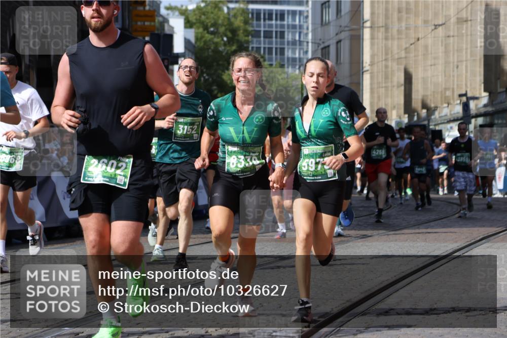 13.09.2026 - 21. swb-Marathon Bremen Strokosch-Dieckow http://msf.ph/oto/10326627 13.09.2026 13:31:22 Ziel 217, 244, 1189, 1398, 1479, 2513, 2802, 2902, 3360, 3800, 4251, 4647, 5600, 5846, 6307, 6419, 6732, 7198, 7359, 7637, 7760, 7798, 7882, 8382, 8543, 8616, 9274, 9290, 9507, 9767, 9937, 9958, 9962, 9969, 9976, 9977, 13152, 13215, 922, 1600, 2602, 2707, 3152, 3343, 3392, 3579, 3859, 4258, 4273, 4692, 4889, 5504, 6039, 6147, 6581, 6968, 6971, 7032, 8042, 8205, 8239, 8364, 8495, 8522, 9155, 9293, 9903 meine-sportfotos.de