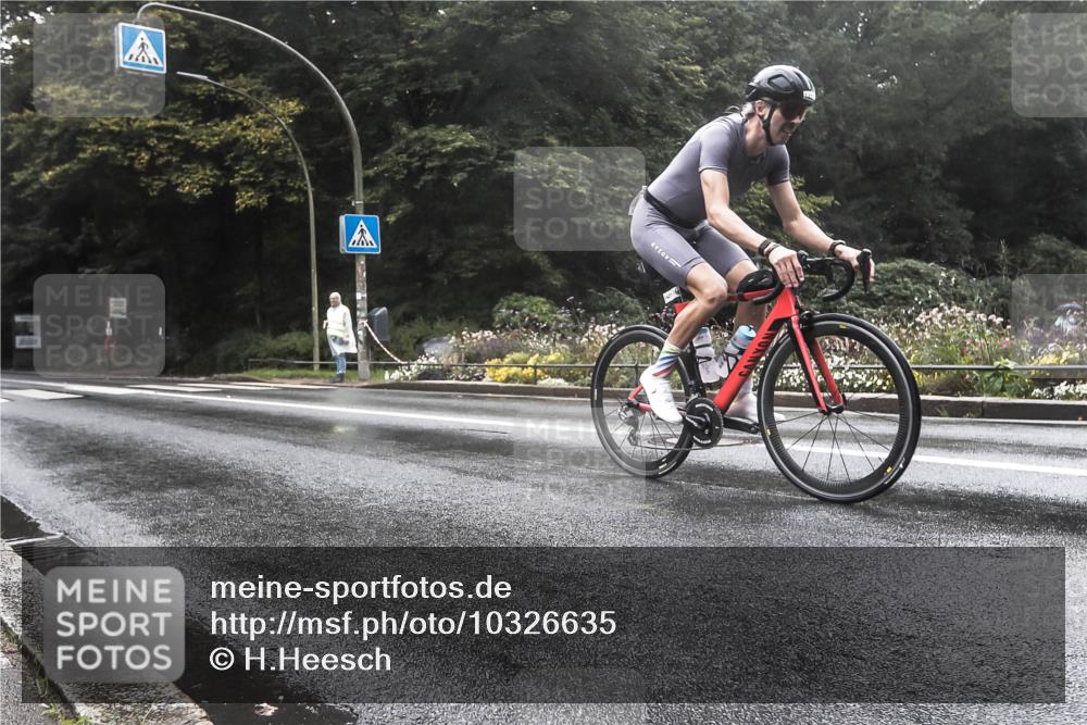 13.09.2026 - Stadtparktriathlon H.Heesch http://msf.ph/oto/10326635 13.09.2026 12:56:41 Radfahren 1123, 1241, 1271, 1427 meine-sportfotos.de