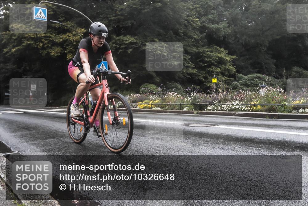13.09.2026 - Stadtparktriathlon H.Heesch http://msf.ph/oto/10326648 13.09.2026 12:56:46 Radfahren 1083, 1105, 1176, 1231, 1241 meine-sportfotos.de