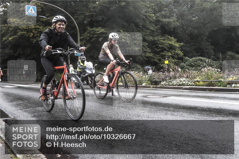 13.09.2026 - Stadtparktriathlon H.Heesch http://msf.ph/oto/10326667 13.09.2026 12:56:52 Radfahren 1083, 1115, 1163, 1205, 1272, 1386 meine-sportfotos.de